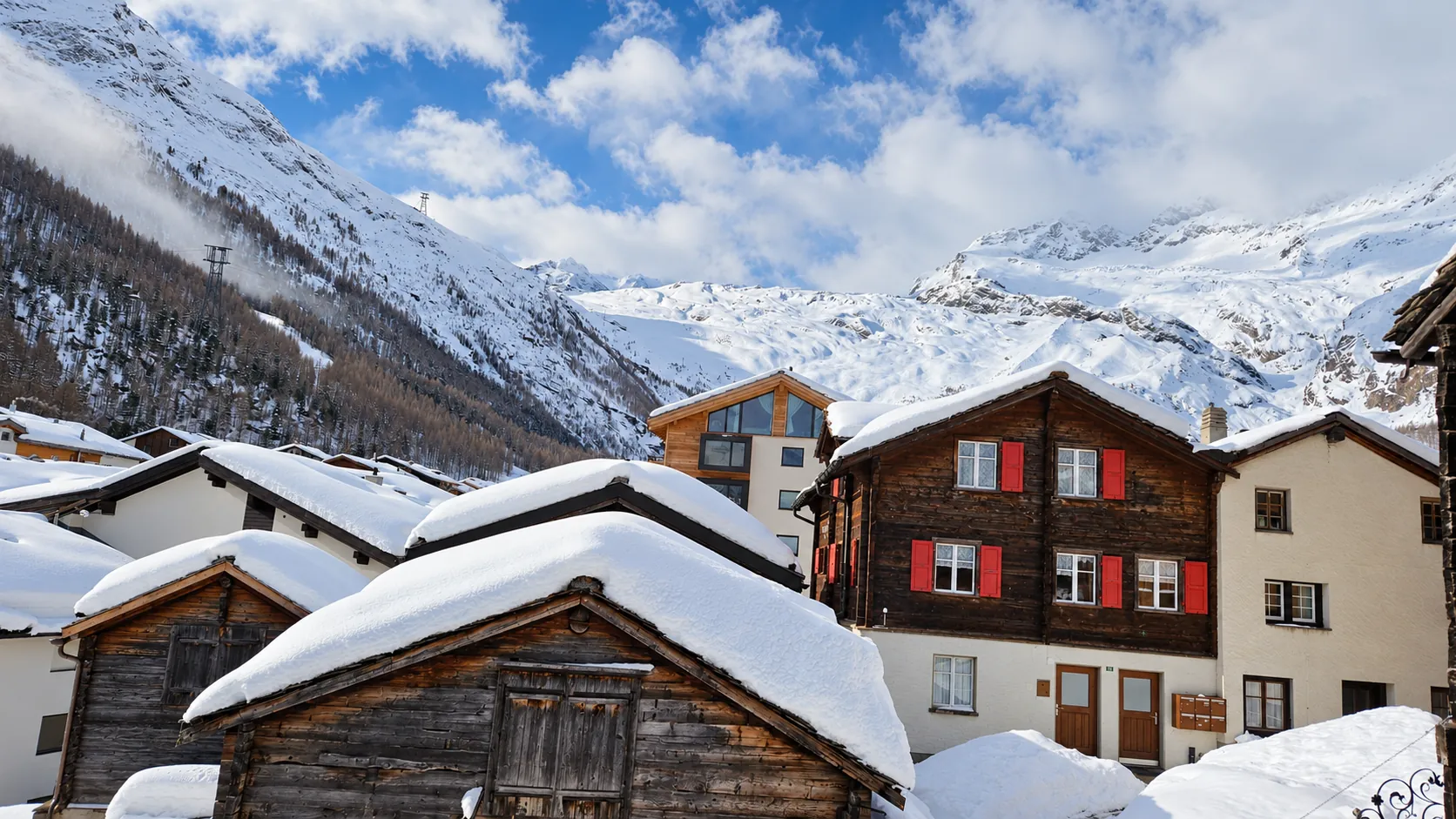 Blick über die verschneiten Dächer